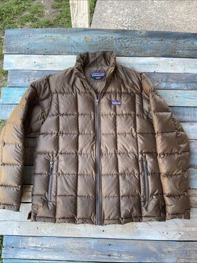 Patagonia Caulder Down Jacket 27580 FA11 Men’s Large Brown Quilted Puffer Jacket